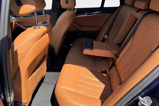 BMW Seria 5 Touring 530i xDrive M Sport