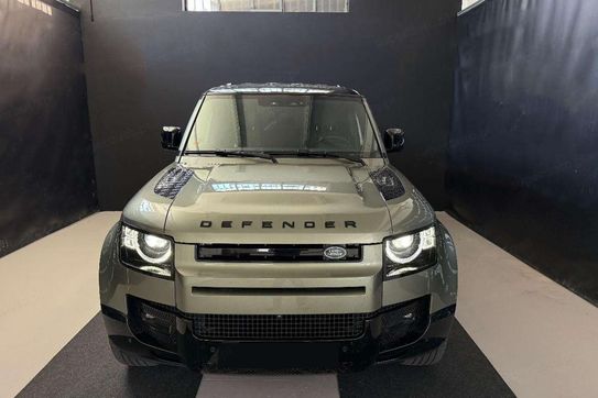 Land Rover Defender 110 D300 X-Dynamic HSE