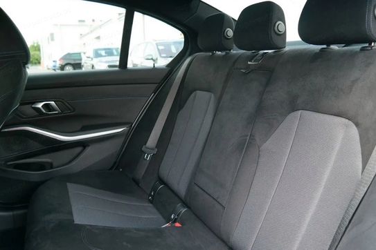 BMW Seria 3 318i M Sport aut