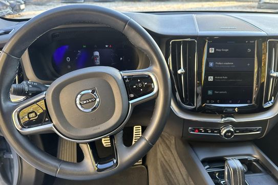 Volvo XC60 B4 B R-Design