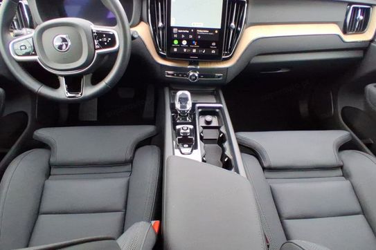 Volvo XC60 B5 B AWD Plus Bright aut