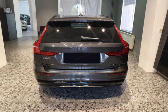 Volvo V60 T6 AWD Plug-In Hybrid Plus Dark