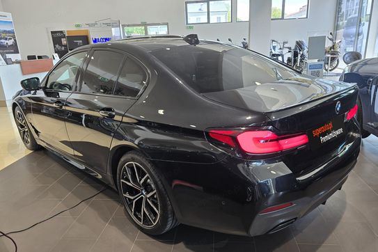 BMW Seria 5 540i xDrive mHEV aut