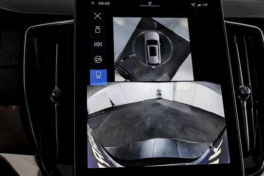 Volvo XC90 B5 AWD Plus Bright