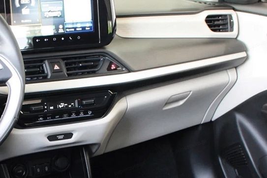 Suzuki Swift Premium Plus 1.2 Dualjet SHVS