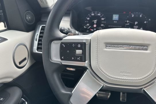 Land Rover Discovery D350 Dynamic HSE