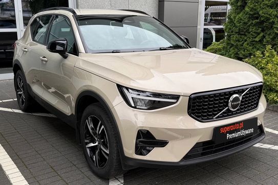 Volvo XC40 B3 B Plus Dark