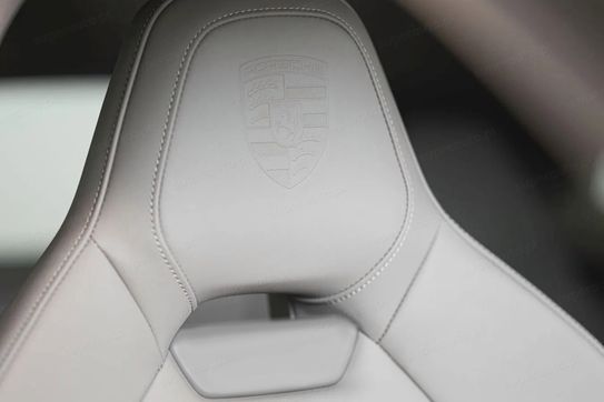 Porsche Panamera 4