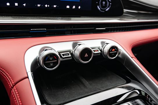 Omoda 9 1.5 Super Hybrid Exclusive AWD
