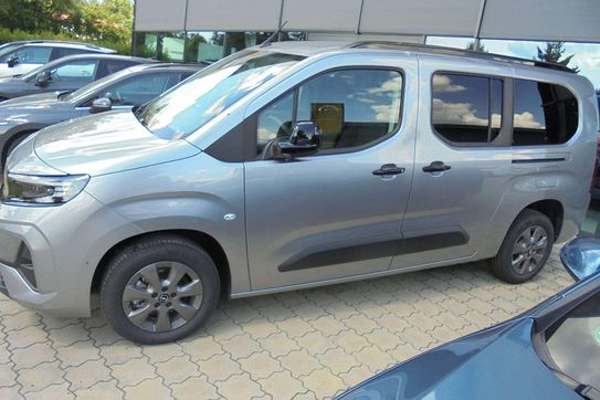 Opel Combo XL L2H1 EAT8