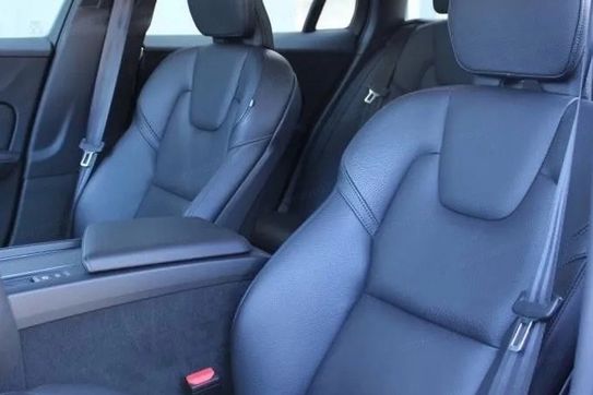 Volvo V60 B4 D Momentum Core