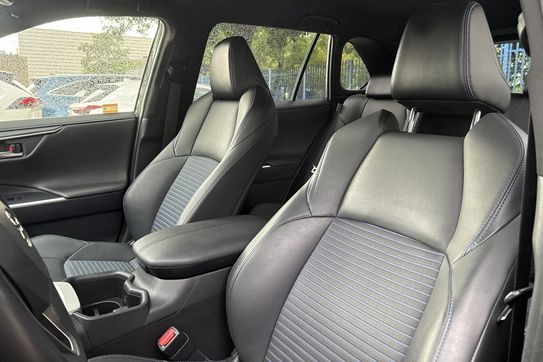 Toyota RAV4 Selection 2.5 Hybrid
