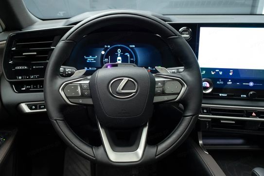Lexus RX 350h Omotenashi