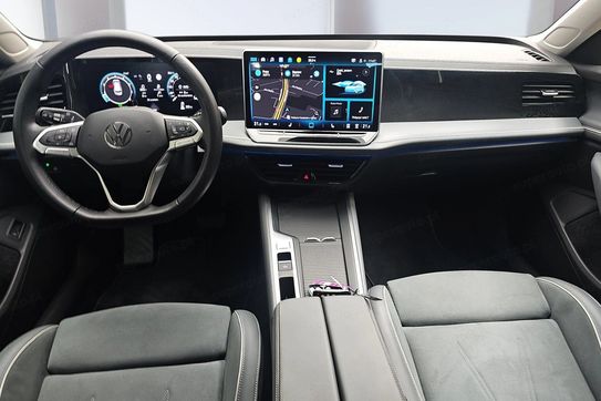 Volkswagen Passat 1.5 TSI  DSG