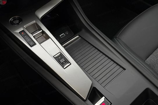 Peugeot 408 Puretech Allure S&S EAT8