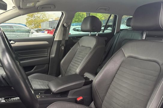 Volkswagen Passat Elegance 2.0 TSI  DSG