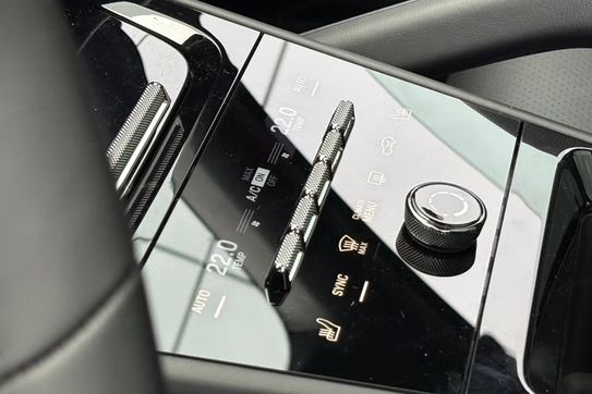 Porsche Cayenne Coupe E-Hybrid Black Edition