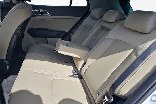 Kia Sportage 1.6 T-GDI HEV Business Line 2WD