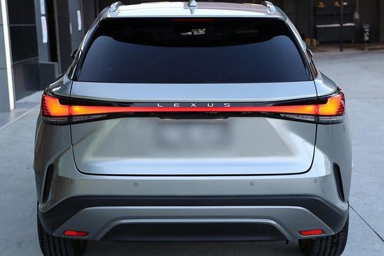 Lexus RX 450h+ Omotenashi Plug-in