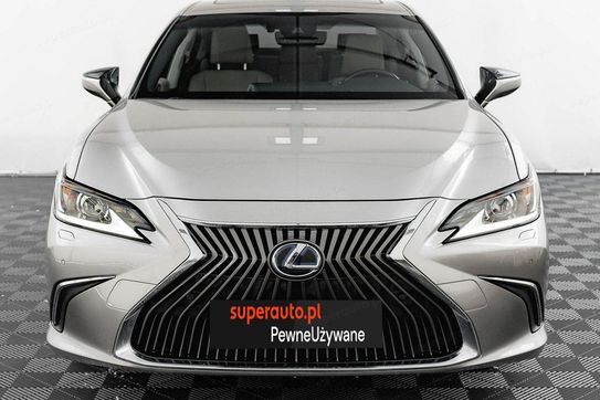 Lexus ES 300h Business Edition +