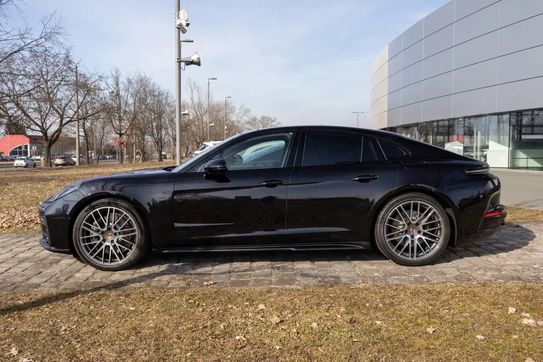 Porsche Panamera 4 E-Hybrid