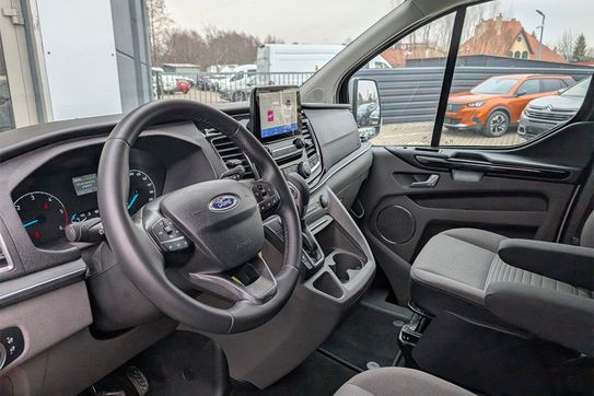 Ford Tourneo Custom L2H1 AT