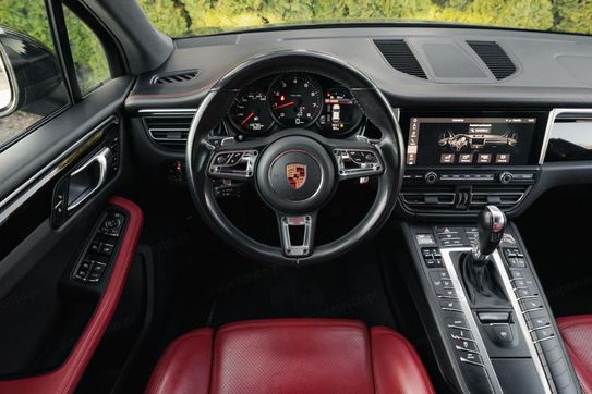 Porsche Macan Standard
