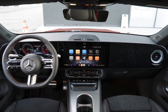 Mercedes CLA 350 4-Matic AMG Line