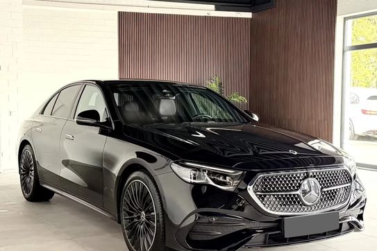 Mercedes E Klasa 220 d 4-Matic AMG