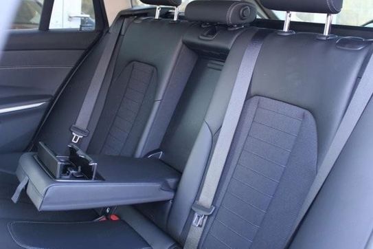 BMW Seria 3 Touring 320d xDrive Sport Line