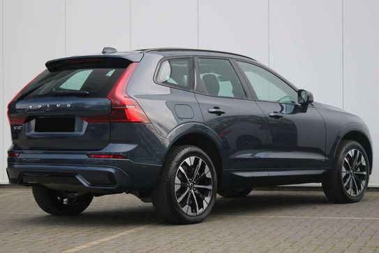 Volvo XC60 B5 AWD Ultra Dark