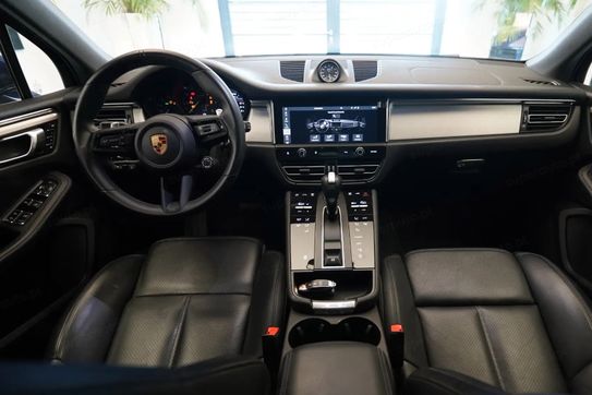 Porsche Macan T