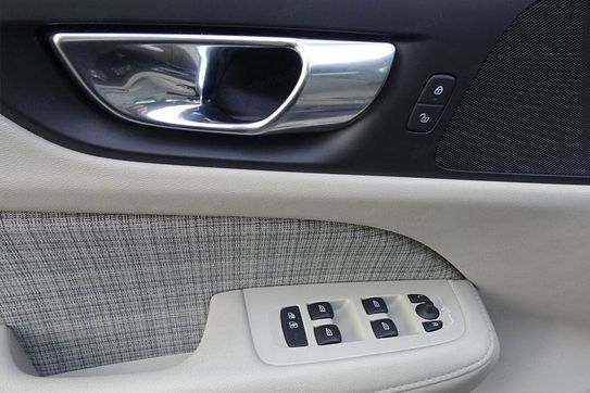 Volvo V60 B4 Essential