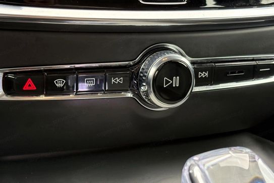 Volvo V60 B4 B Plus Dark