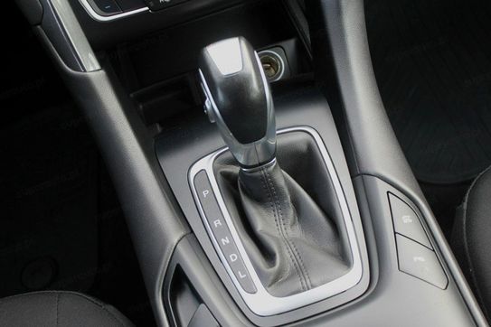 Ford Mondeo 2.0 Hybrid Trend