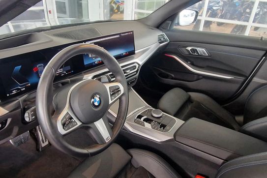 BMW Seria 3 318i M Sport aut
