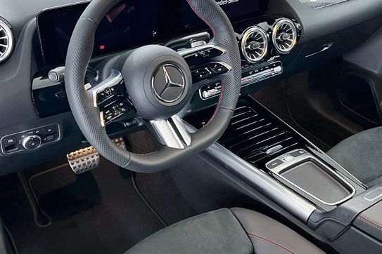 Mercedes GLA 200 AMG Line