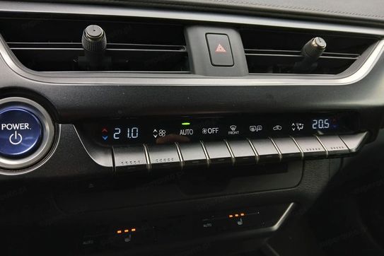 Lexus UX 250h Business Edition 2WD