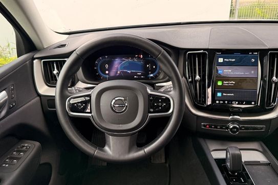 Volvo XC60 B4 B Plus Dark aut