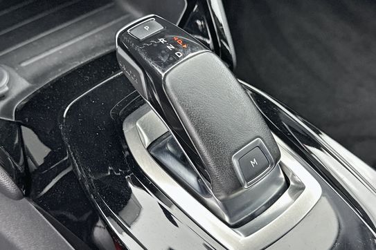 Peugeot 2008 Allure 1.2 PureTech EAT8