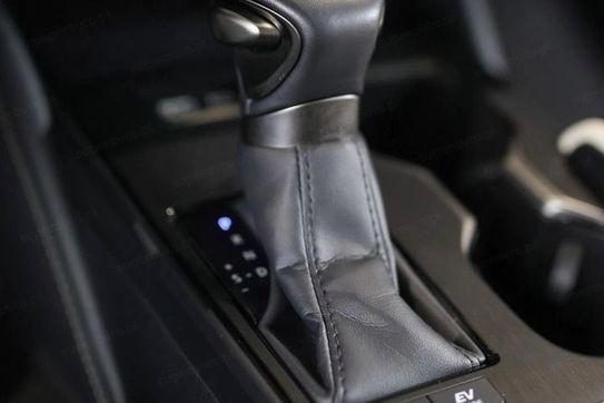 Lexus ES 300h F Sport Design