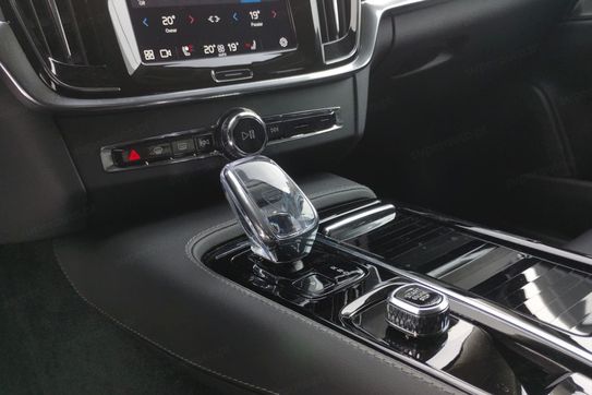 Volvo V90 T6 AWD Plug-In Hybrid Plus Bright aut