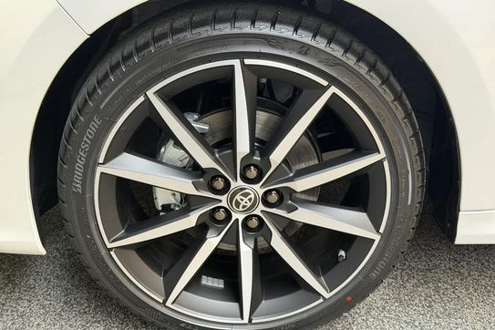 Toyota Yaris GR Sport 1.5 Hybrid