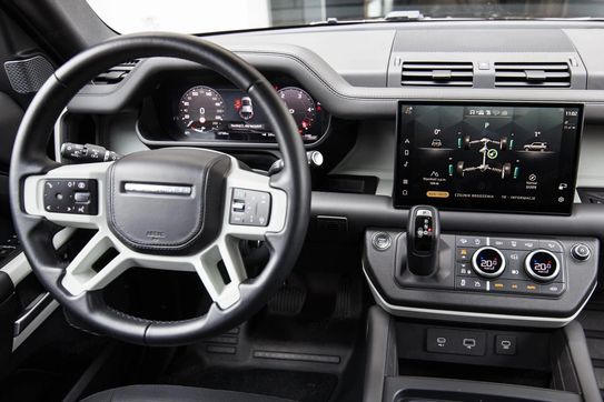 Land Rover Defender 130 3.0 D300 mHEV X-Dynamic HSE