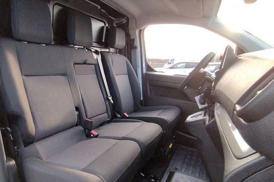 Opel Vivaro Extra Long L2H1 EAT8
