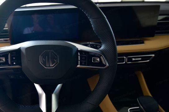 MG HS 1.5T HEV+ Exclusive aut