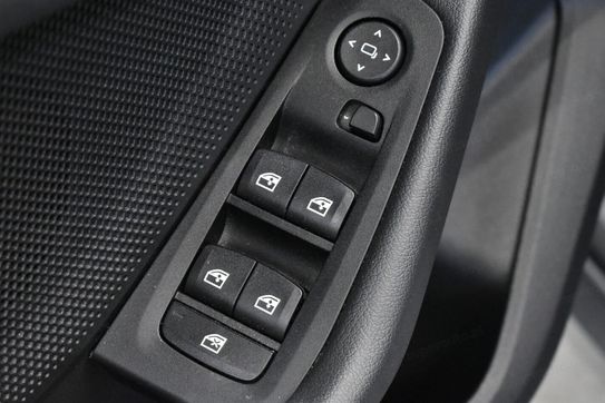 BMW Seria 1 118i Advantage