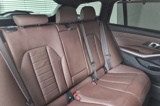 BMW Seria 3 Touring 320i M Sport