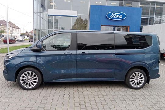 Ford Tourneo Custom 320 L2H1 Titanium A8 AWD