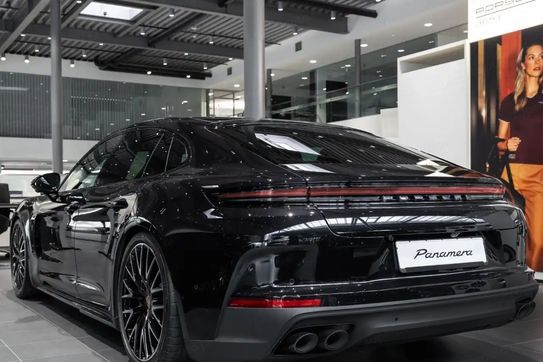 Porsche Panamera 4 E-Hybrid
